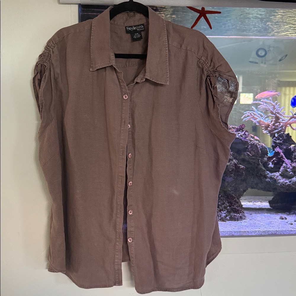 100% Linen brown Style & Co vintage oversized button down sleeveless blouse